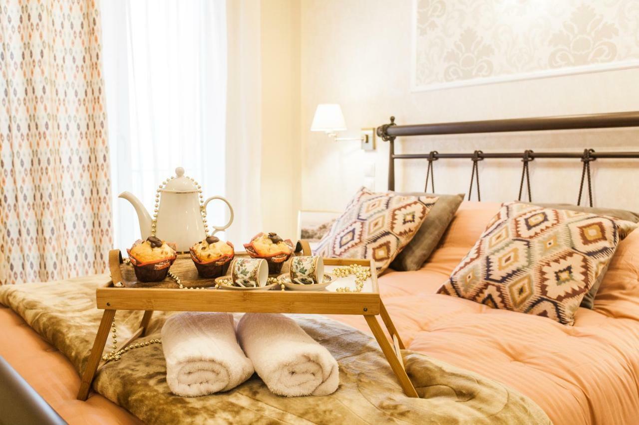 Modern Antique Private Rooms Near To Acropolis Museum And Metro Station Athen Eksteriør billede