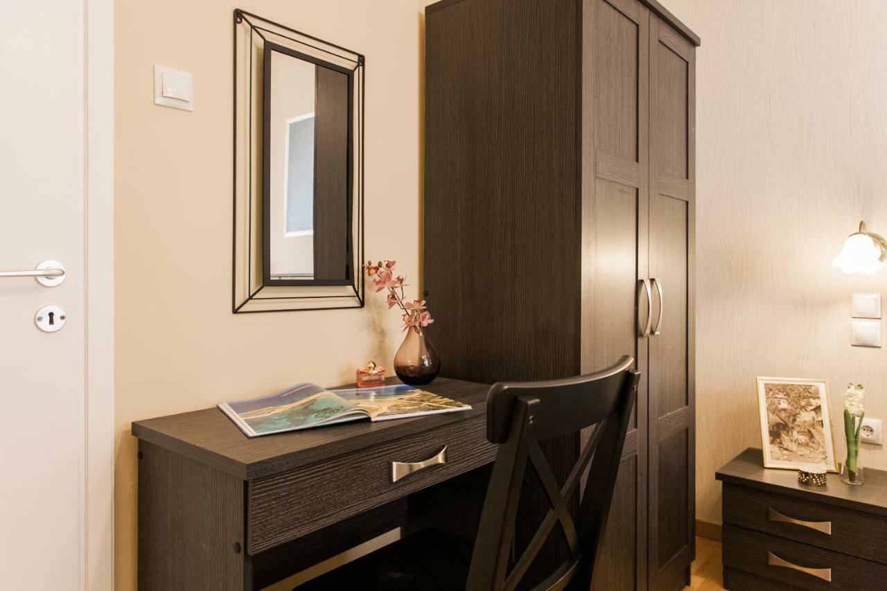 Modern Antique Private Rooms Near To Acropolis Museum And Metro Station Athen Eksteriør billede
